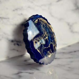 Eleganckie Podkładki z Żywicy Epoksydowej w Granacie i Złocie