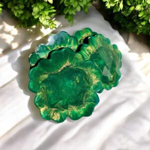 Ekskluzywne Podkładki Epoksydowe w Odcieniach Zieleni i Złota